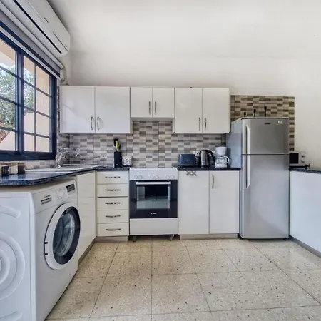 H&o Royal Lovely Apartment! * Paphos