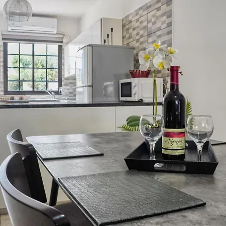 H&o Royal Lovely Apartment! *