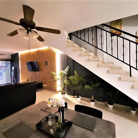 شقة H&o Royal Lovely Apartment! بافوس