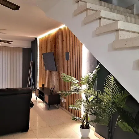 H&o Royal Lovely Apartment!