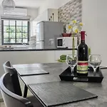 H&o Royal Lovely Apartment! *